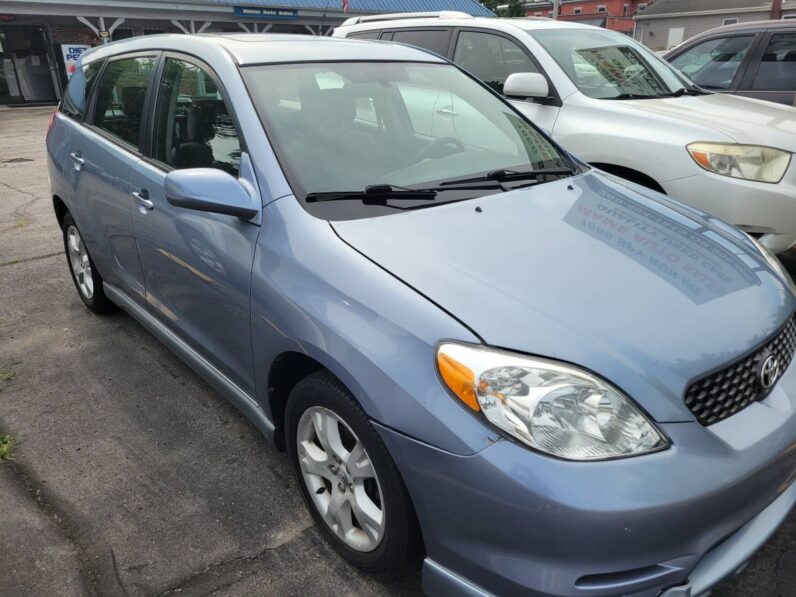 
								2003 Toyota Matrix XR FWD Four Door Hatchback 1.8 4cyl full									