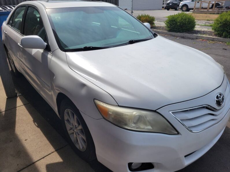 
								2011 Toyota Camry XLE full									