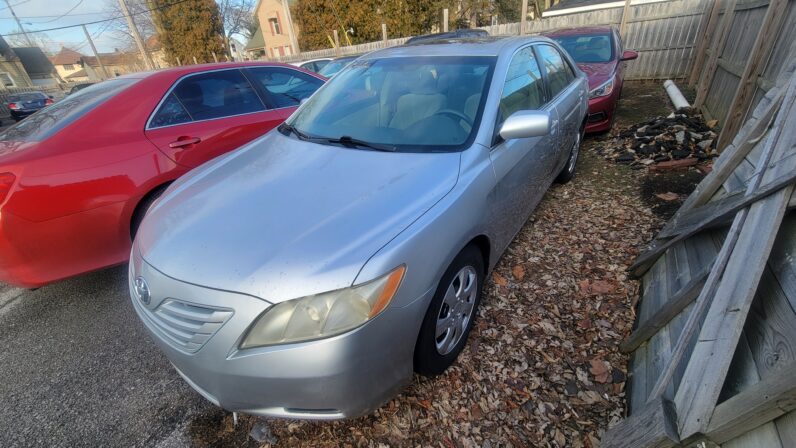 
								2008 Toyota Camry LE 2.4 4cyl full									