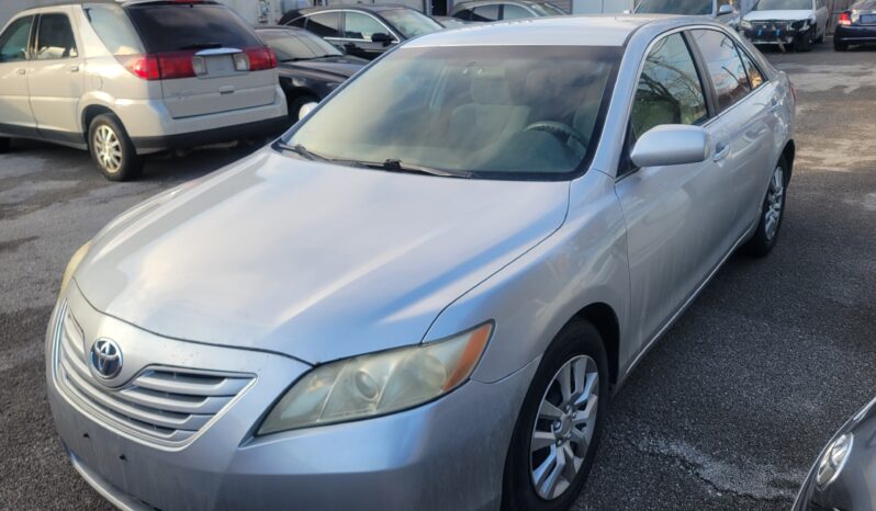 
								2007 Toyota Camry LE V6 3.5 6cyl full									
