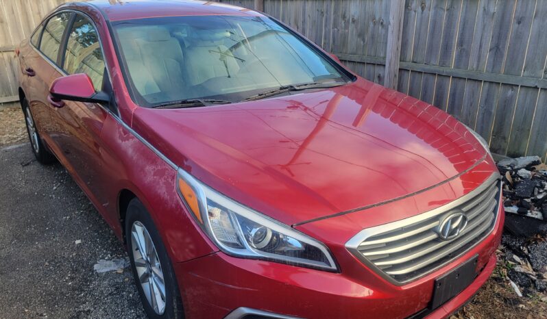 
								2016 Hyundai Sonata 2.4l 4cyl SE FWD full									