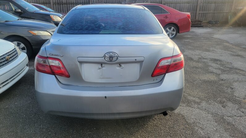 
								2007 Toyota Camry LE V6 3.5 6cyl full									