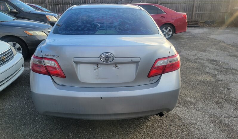 
								2007 Toyota Camry LE V6 3.5 6cyl full									